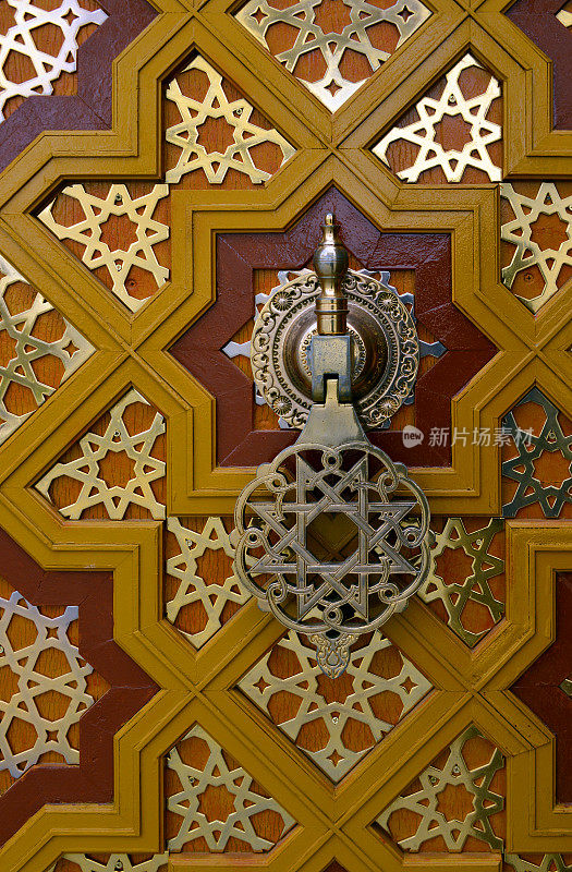 伊斯兰模式-门环和门的土库曼巴什Ruhy清真寺/钦切克清真寺，吉普贾克，阿什哈巴德，土库曼斯坦